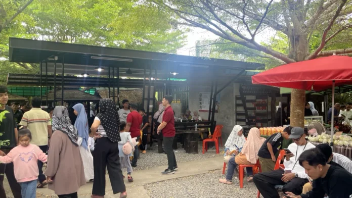 หน้าร้าน Rusdee Boat Noodle(Halal Muslim Restaurant) บางกล่ำ สงขลา