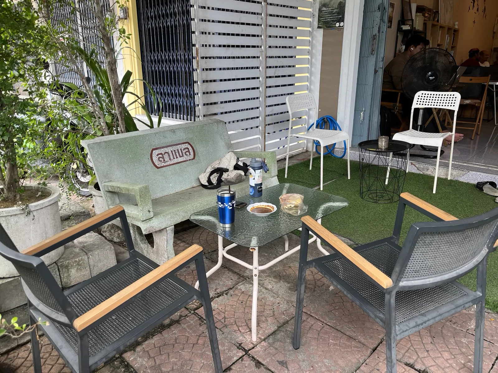THE HOOMAN ถนนรวมมิตร อำเภอเมือง ยะลา — บรรยากาศร้าน มีกี่โซน นั่งแบบไหนได้บ้าง