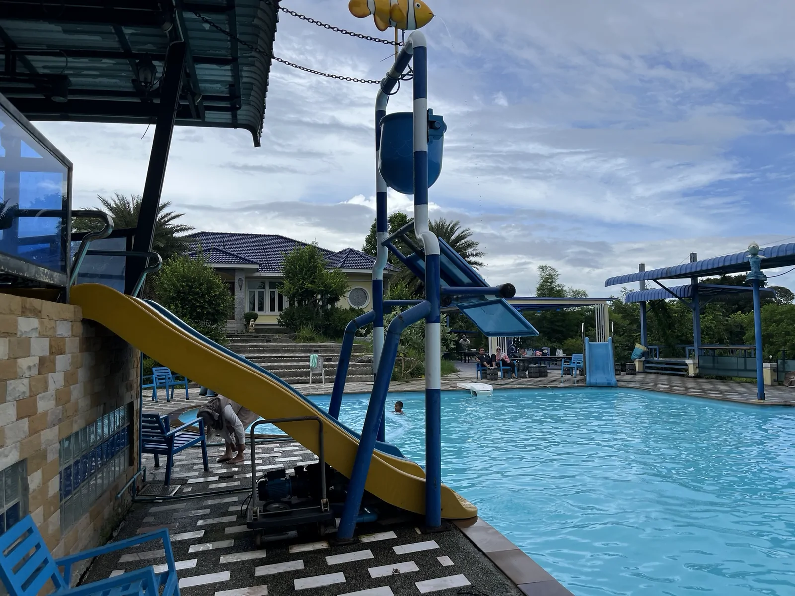บ้านชคะมาศ 2 หาดใหญ่, สงขลา — บรรยากาศร้าน