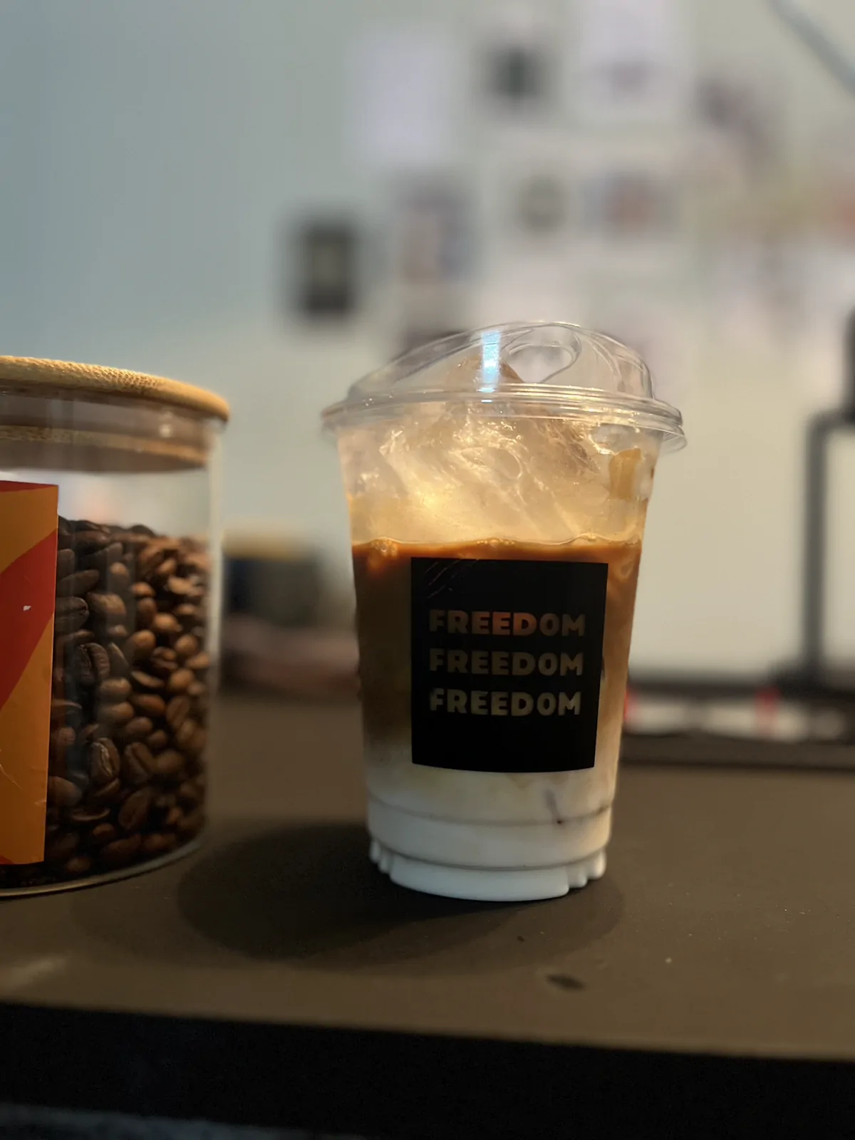 Freedom coffee รามัน, ยะลา — บรรยากาศร้าน