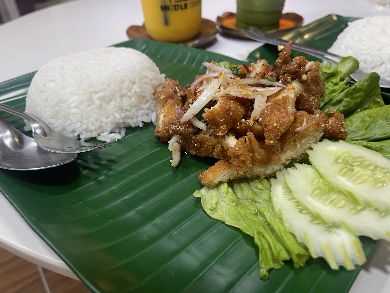 Middle Cafe Ruso รือเสาะ นราธิวาส — เมนูของ Middle Cafe มีอะไรบ้าง
