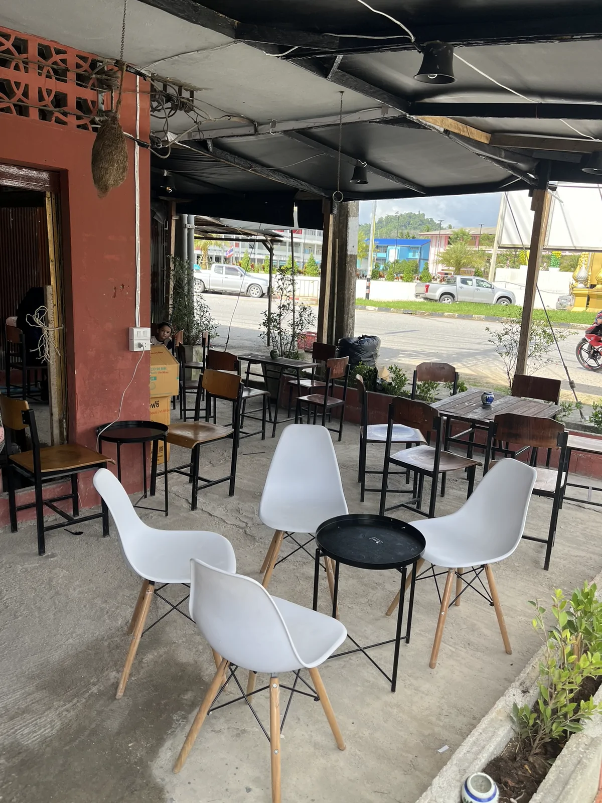 𝐉𝐀𝐋𝐀𝐍𝐀𝐍 𝐂𝐨𝐟𝐟𝐞𝐞 บันนังสตา, ยะลา — บรรยากาศร้าน