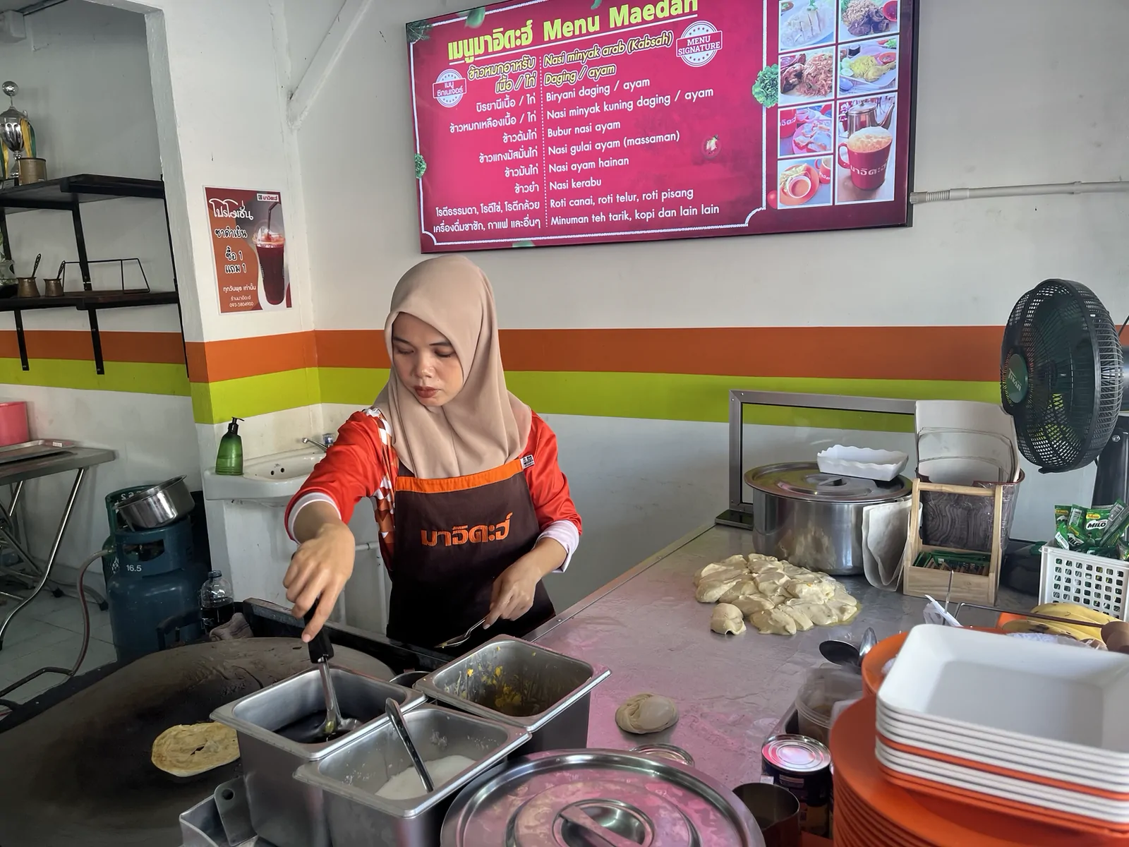 ร้านมาอิดะฮ์ ข้าวหมกอาหรับ เมืองยะลา, ยะลา — โรตีและเครื่องดื่มที่ไม่ควรพลาด