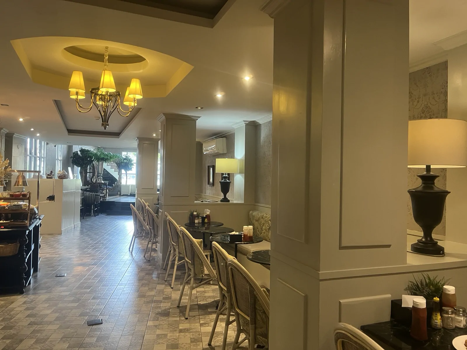 Hajina เก้าเส้ง อำเภอเมืองสงขลา — บรรยากาศร้าน