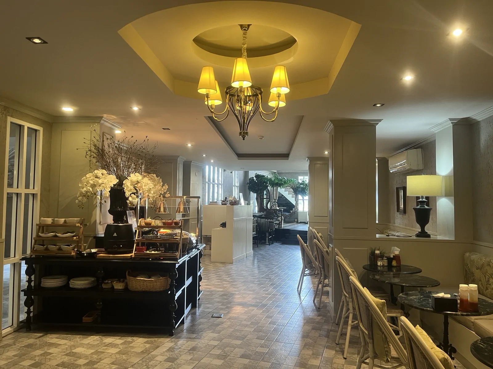 Hajina เก้าเส้ง อำเภอเมืองสงขลา — บรรยากาศร้าน