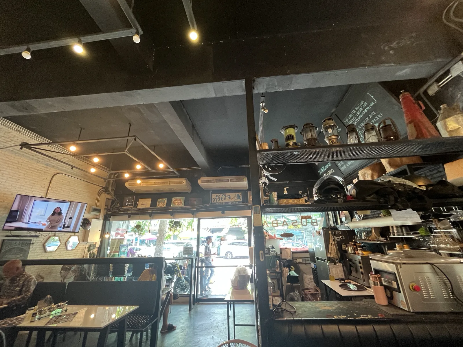ร้านบุษบา เป็ดย่าง ศรีย่าน ศรีย่าน กรุงเทพฯ — เมนูเด็ดร้านบุษบา เป็ดย่าง สั่งอะไรดี