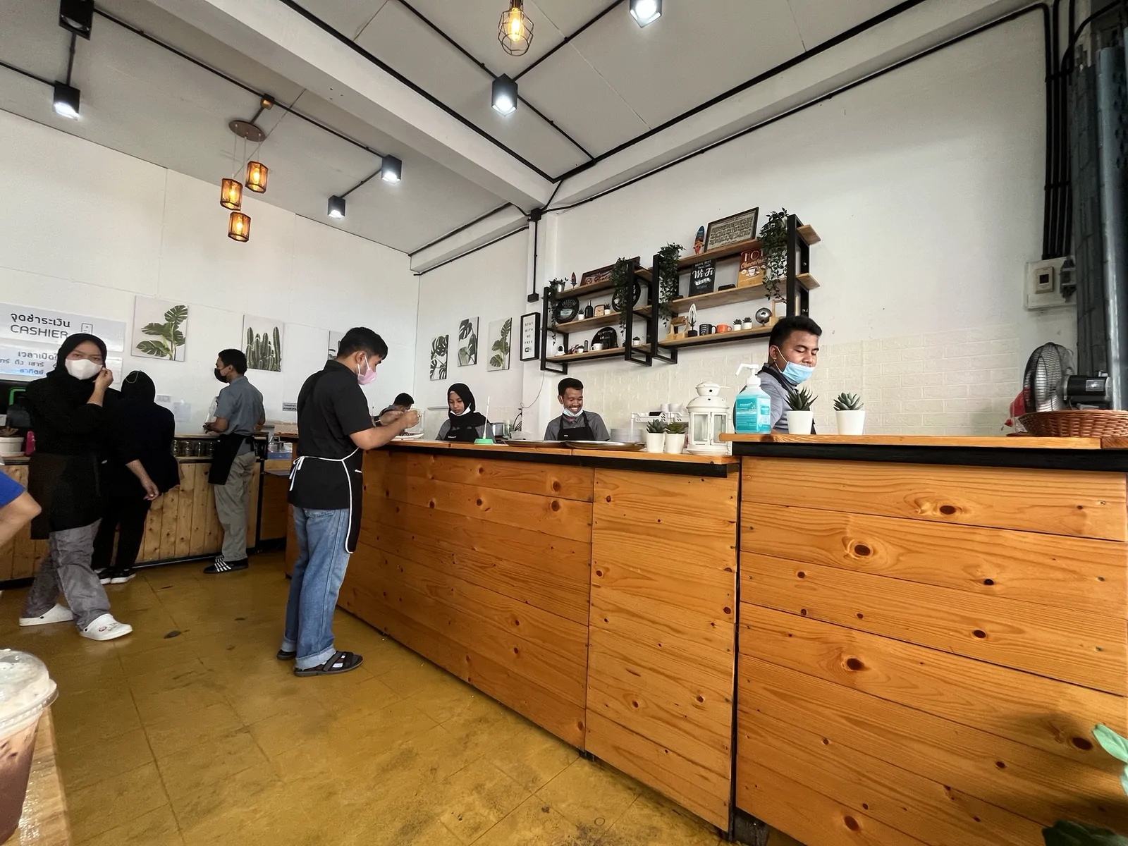 ร้านนั่ง ยะลา ยะลา — เมนูเด็ดร้านนั่ง โรตีน้ำแกง ข้าวยำ