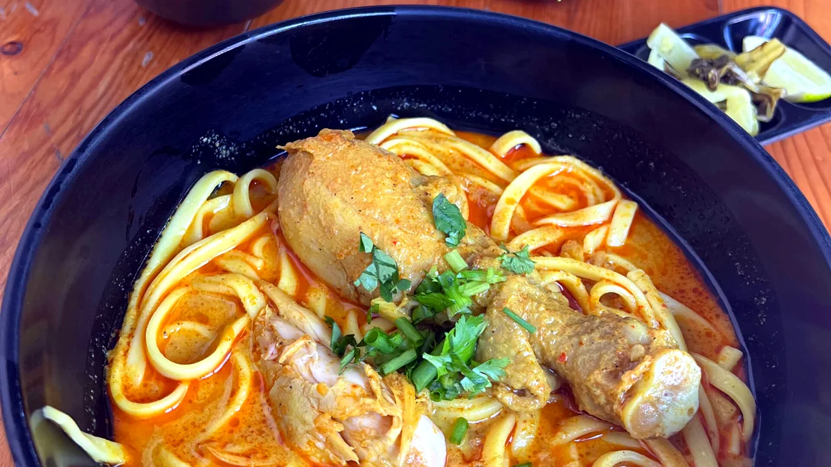 ข้าวซอยยะลา สูตรเชียงรายออริจินัล ราคา พิกัด