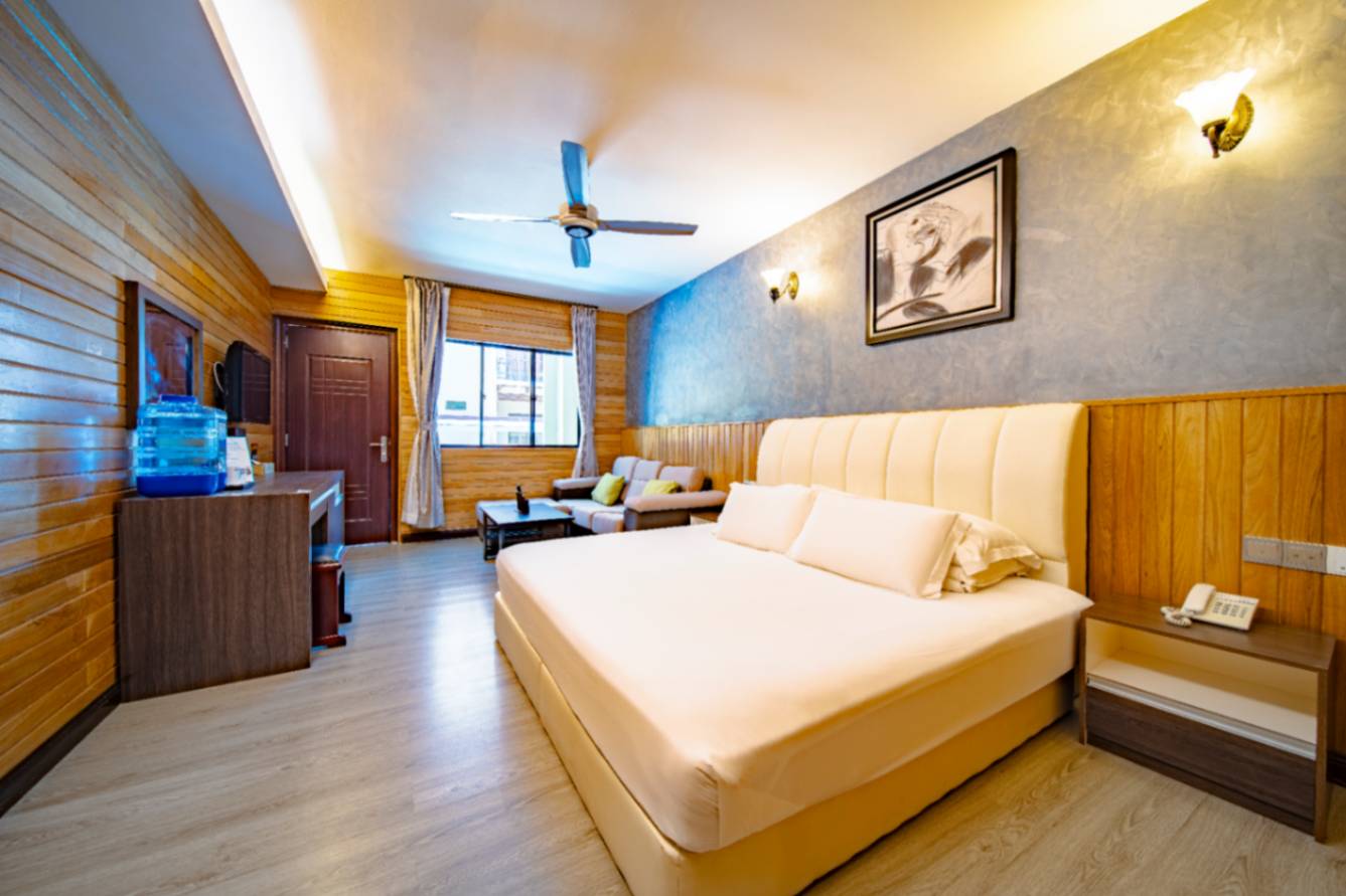 Deluxe Pool View Elegant Room