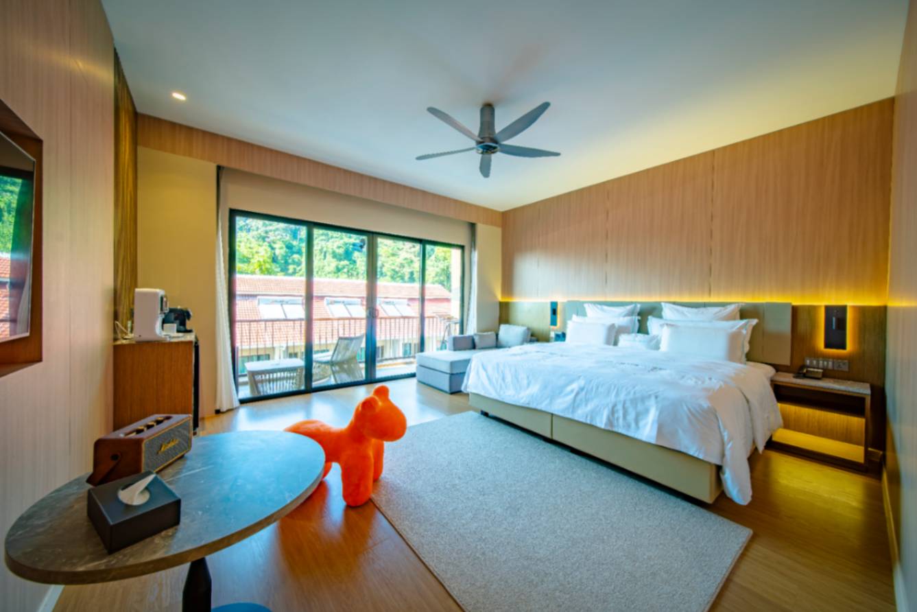 Premium Couple Room