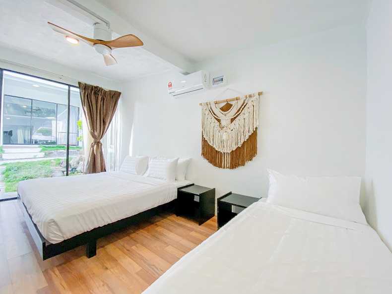 White House Triple Room