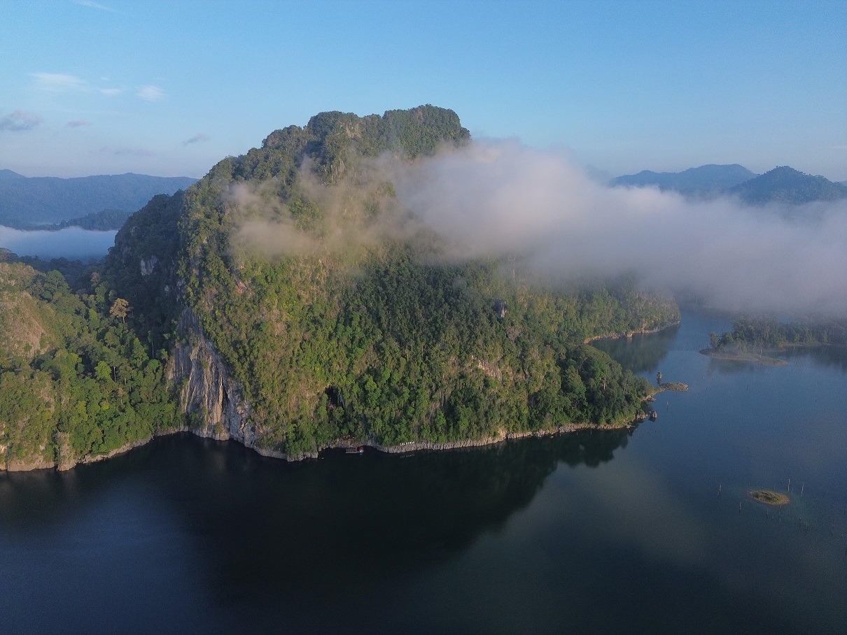 Kenyir Lake