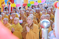 TP.HCM: Hàng chục ngàn Tăng, Ni, Phật tử cùng rước Phật Đản Sanh