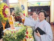 Chùm ảnh lễ tắm Phật PL 2559 DL 2015 tại Chùa Bửu Đà