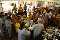 Lễ cài hoa hồng và dâng y PL: 2559 DL: 2015