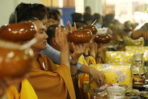 Lễ cài hoa hồng và dâng y PL: 2559 DL: 2015