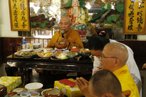 Lễ cài hoa hồng và dâng y PL: 2559 DL: 2015