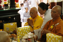 Lễ cài hoa hồng và dâng y PL: 2559 DL: 2015