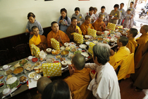 Lễ cài hoa hồng và dâng y PL: 2559 DL: 2015