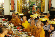 Lễ cài hoa hồng và dâng y PL: 2559 DL: 2015