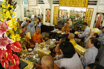 Lễ cài hoa hồng và dâng y PL: 2559 DL: 2015