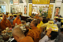 Lễ cài hoa hồng và dâng y PL: 2559 DL: 2015