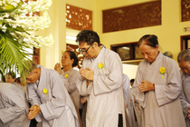 Lễ cài hoa hồng và dâng y PL: 2559 DL: 2015