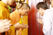 Lễ cài hoa hồng và dâng y PL: 2559 DL: 2015