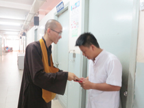 Xuân Bính Thân từ thiện tại bệnh viện ung bướu