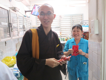Xuân Bính Thân từ thiện tại bệnh viện ung bướu