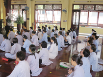 Năm Bính Thân Tếp tục khóa lễ "trì chú Đại Bi và đảnh lễ danh hiệu Phật"