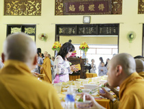Lễ Vu Lan và dâng Pháp y PL 2560 DL 2016