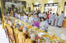 Lễ Vu Lan và dâng Pháp y PL 2560 DL 2016