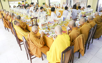 Lễ Vu Lan và dâng Pháp y PL 2560 DL 2016