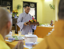 Lễ Vu Lan và dâng Pháp y PL 2560 DL 2016