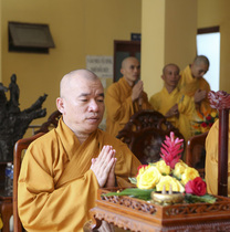 Lễ Vu Lan và dâng Pháp y PL 2560 DL 2016