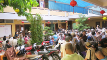 Quà từ thiện nhân lễ đại tường cố HT Thích Như Thọ