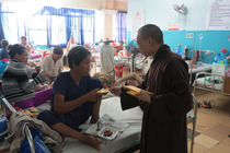 Từ thiện xuân Đinh Dậu