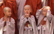 Chú tiểu Hàn Quốc dễ thương