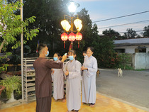 TRAO CỜ PHẬT ĐẢN LẦN 1