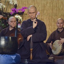 Khóa tu mùa hè 2014 tại Làng Mai
