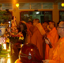 Lễ tắm Phật 8/4 AL (10/5/2011)
