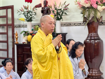 HOA ĐĂNG CÚNG DƯỜNG ĐỨC PHẬT A DI ĐÀ