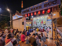 HOA ĐĂNG CÚNG DƯỜNG ĐỨC PHẬT A DI ĐÀ