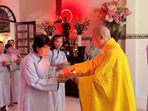 HOA ĐĂNG CÚNG DƯỜNG ĐỨC PHẬT A DI ĐÀ