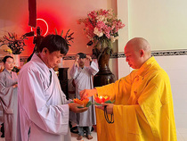 HOA ĐĂNG CÚNG DƯỜNG ĐỨC PHẬT A DI ĐÀ