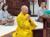 HOA ĐĂNG CÚNG DƯỜNG ĐỨC PHẬT A DI ĐÀ