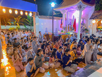 HOA ĐĂNG CÚNG DƯỜNG ĐỨC PHẬT A DI ĐÀ