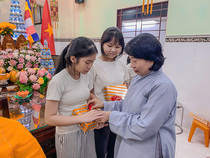 HOA ĐĂNG CÚNG DƯỜNG ĐỨC PHẬT A DI ĐÀ