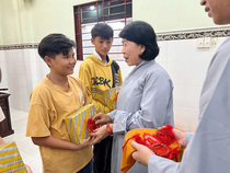 HOA ĐĂNG CÚNG DƯỜNG ĐỨC PHẬT A DI ĐÀ